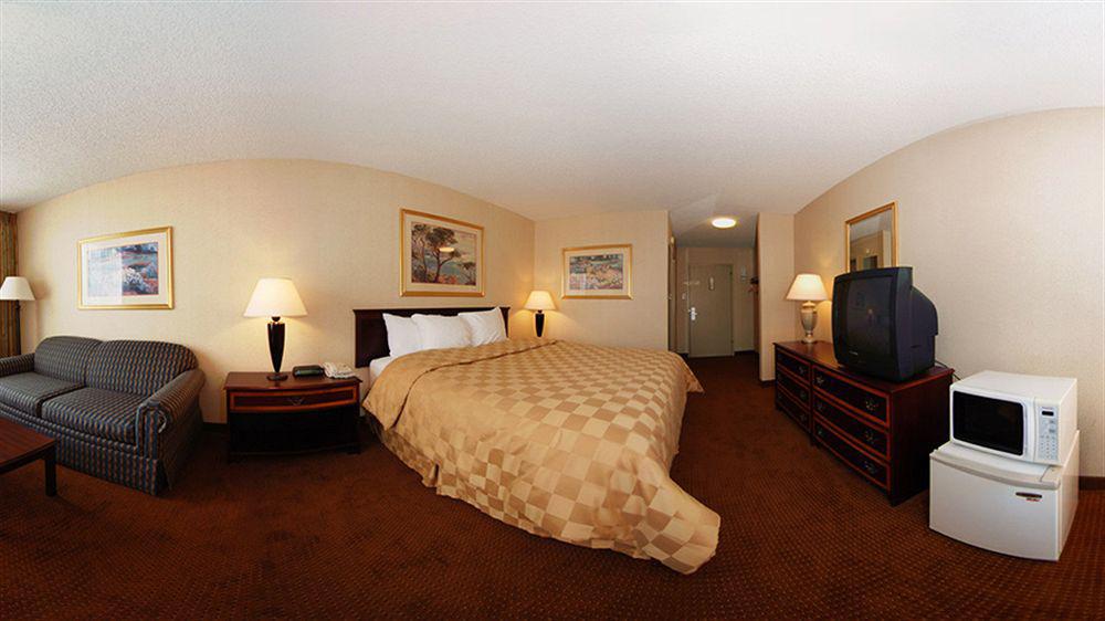 Clarion Inn And Events Center Pueblo North Ngoại thất bức ảnh