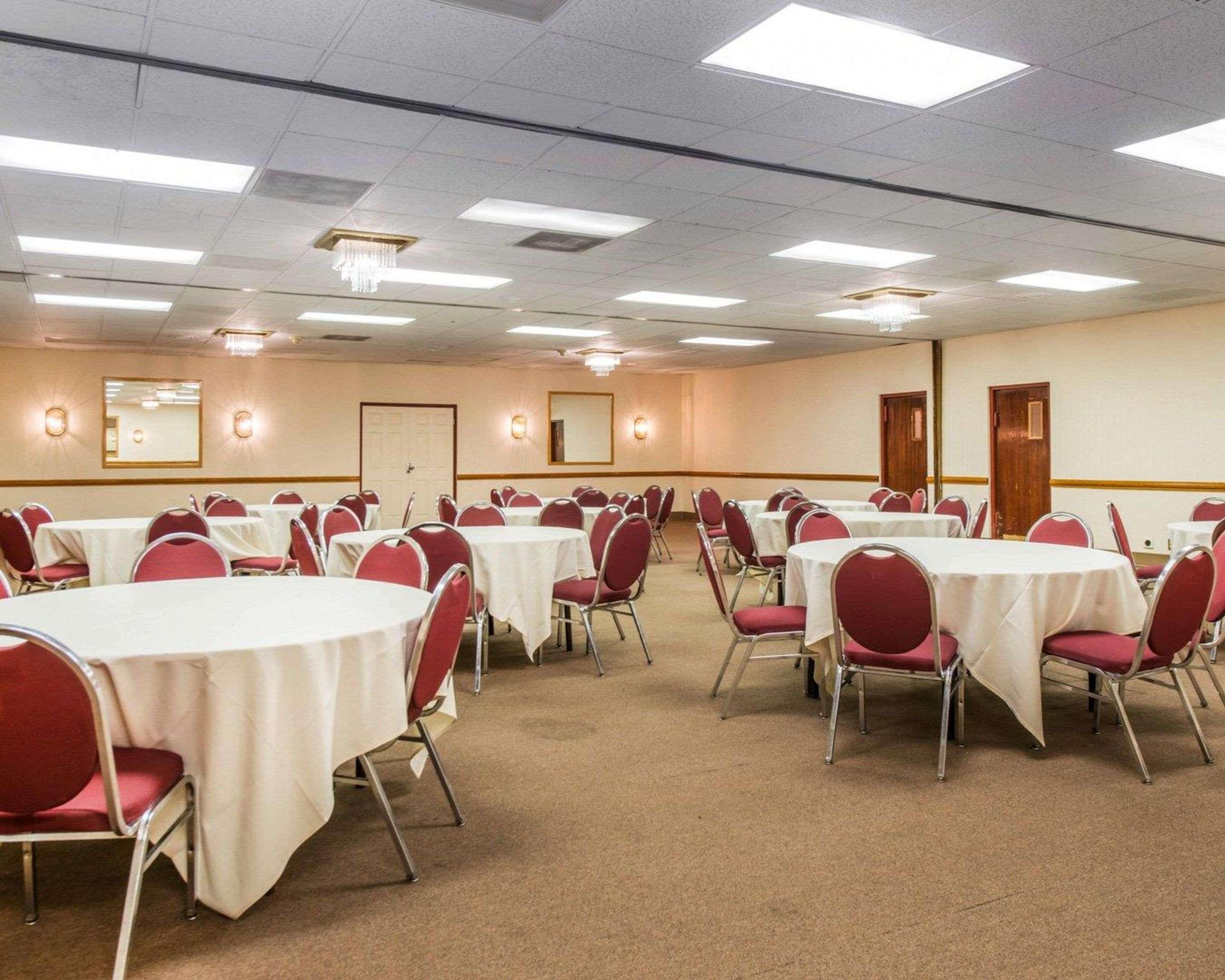 Clarion Inn And Events Center Pueblo North Ngoại thất bức ảnh