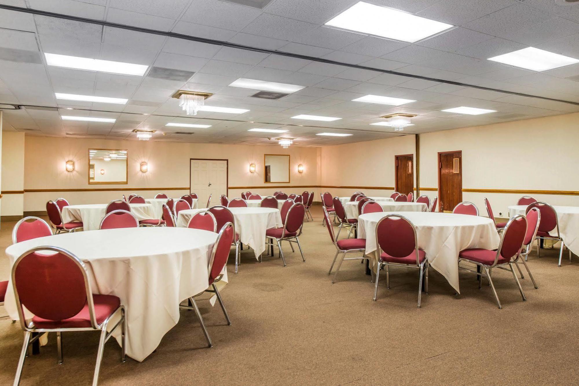 Clarion Inn And Events Center Pueblo North Ngoại thất bức ảnh